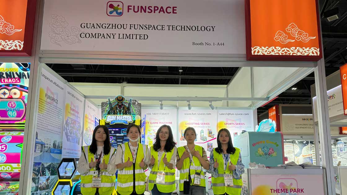 Group-photo-of-Funspace-staff-at-the-DEAL-EXPO-Dubai-2024