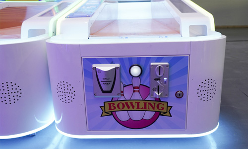 Detalhe da máquina de jogo Happy Bowling Arcade3