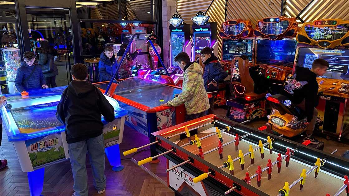 Arcade-Machine-Business-Profitable-Models-and-Industry-Trends-2025-Guide